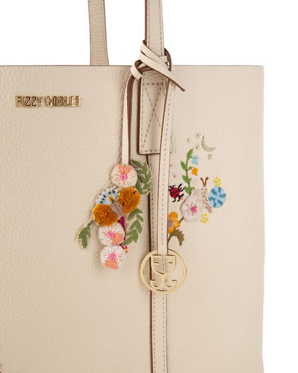Fizzy Tote Leather – Cream (With honeybee and floral embroidery)