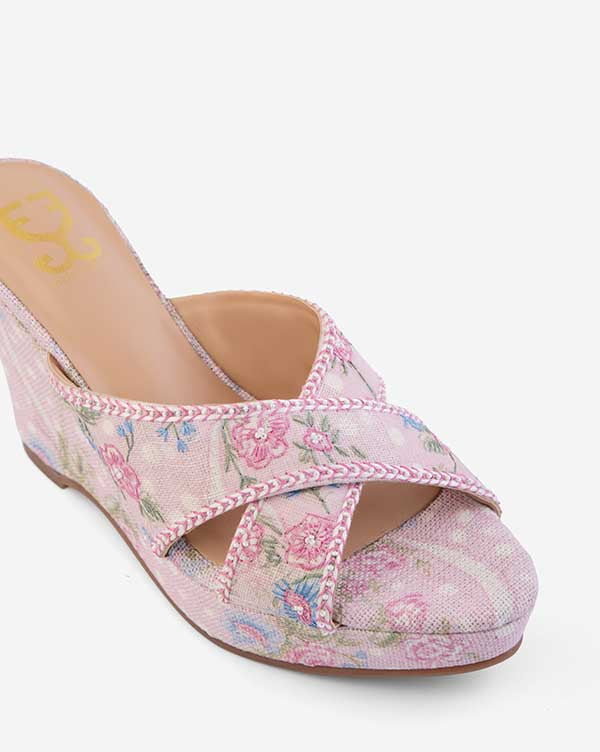 Lola : Criss Cross Wedges