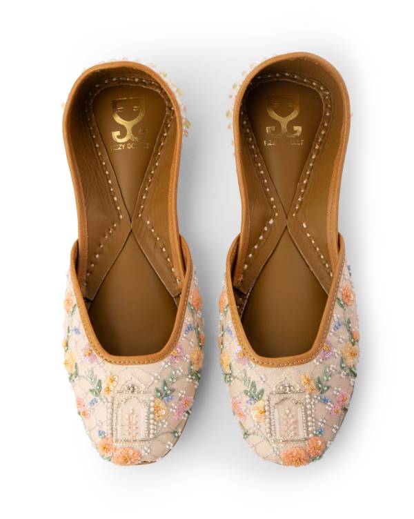 Floral Shower : Juttis