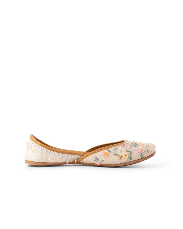 Floral Shower : Juttis