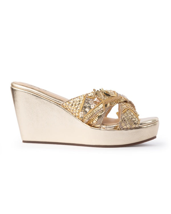 Gold Fashioned Criss Cross Wedge
