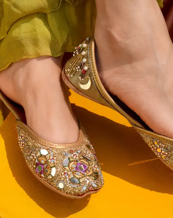 Mirage Glass Apart : Juttis - Gold - Handcrafted - Fizzy Goblet