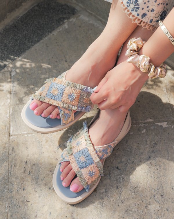Softie Criss Cross Slides