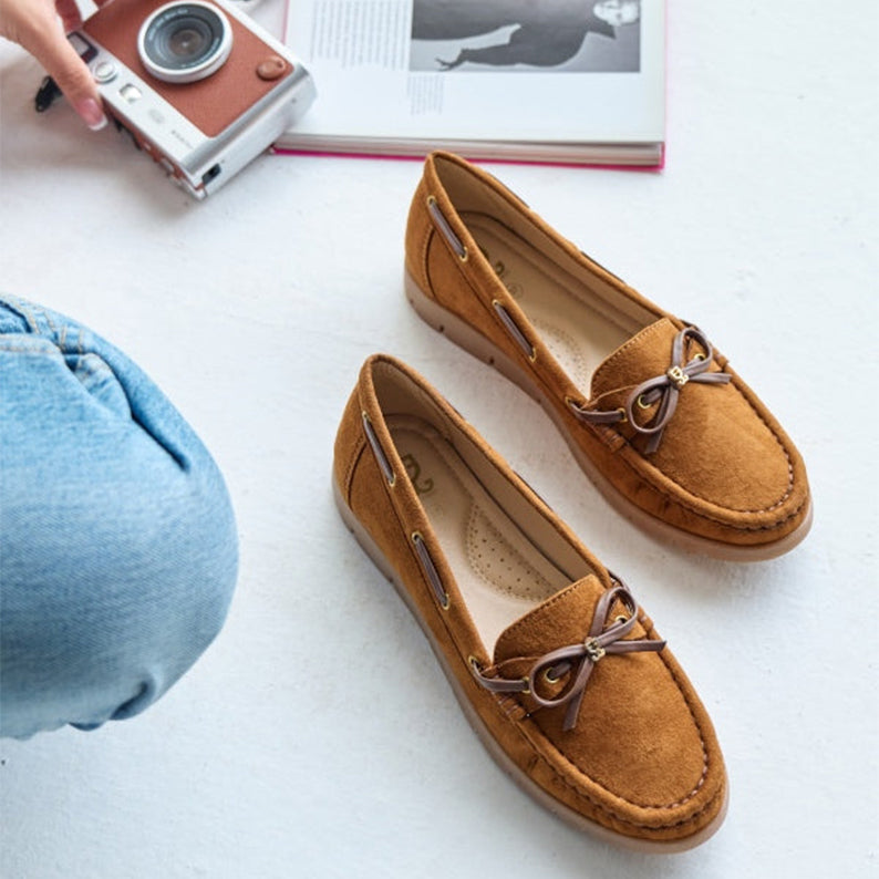 From Office to Outing: Versatile Looks with Loafers