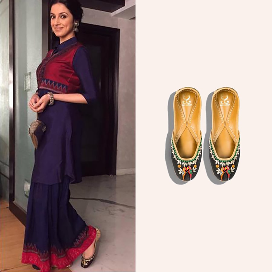 Divya Khosla in PARROTS - MYSTERIOUS BLACK