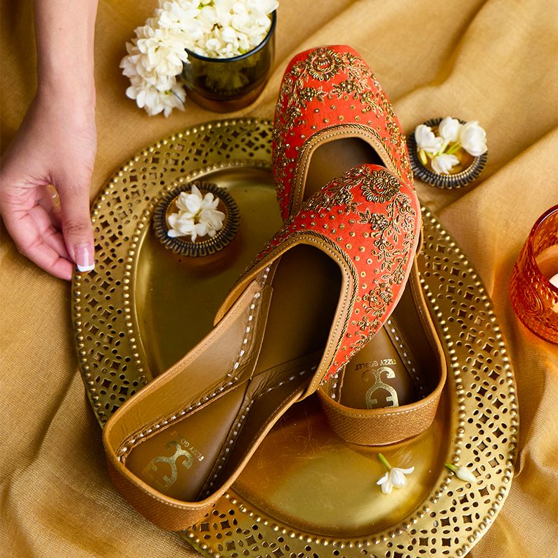 Light Up Your Lohri Look with Designer Punjabi Juttis from Fizzy Goblet