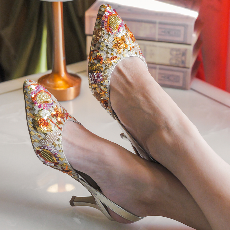Make Every Outfit Special With Fizzy Goblet’s Stunning Ethnic Mules