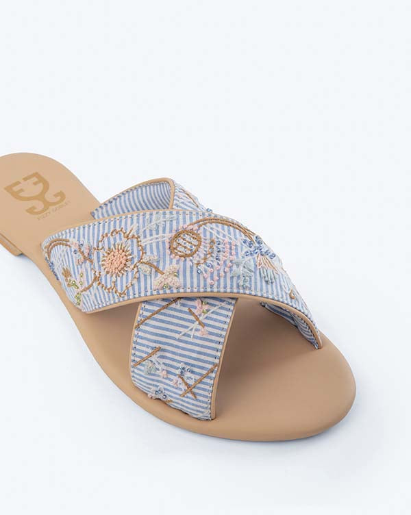 Stripe a Pose : Criss Cross Sliders