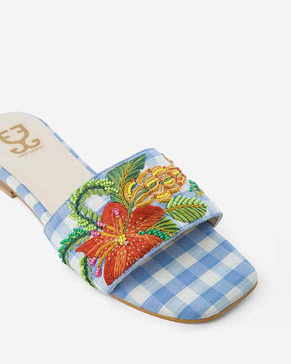 Brunch Bunch : Sandals