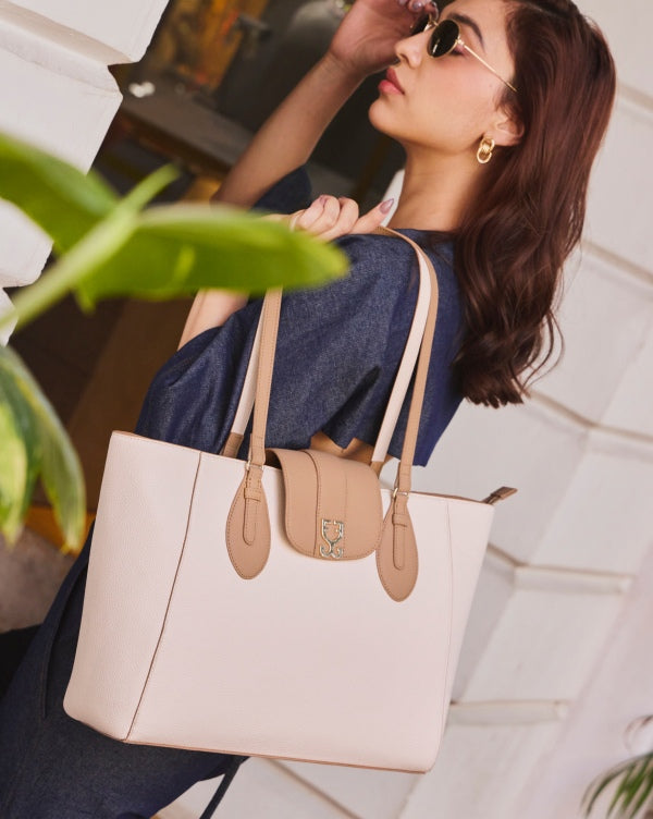 Flat White : Tote Bag