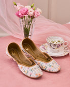 Floral Shower : Juttis