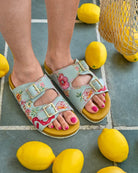 Lemonade Stand Vegan Sliders