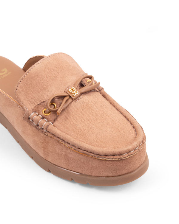 Main Act : Slip On Loafers