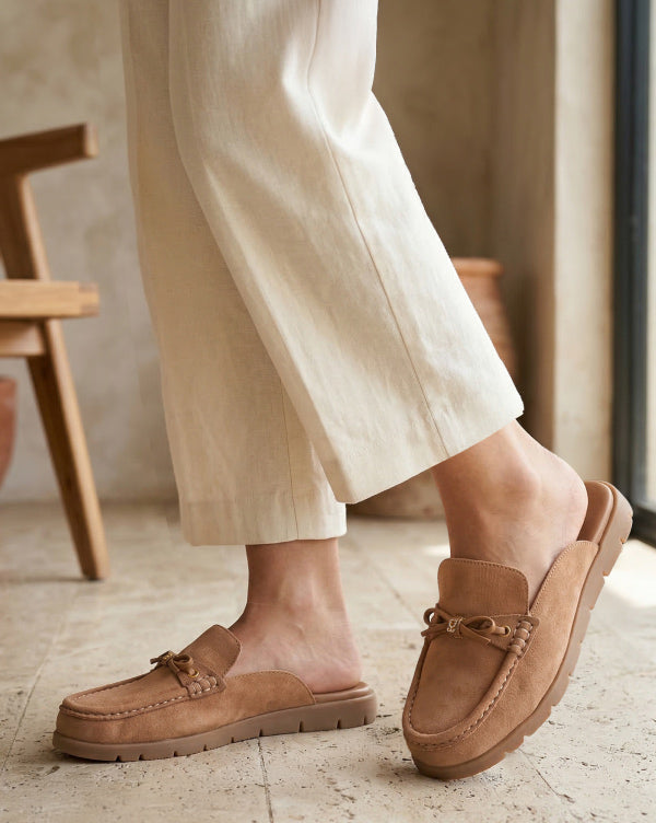 Main Act : Slip On Loafers