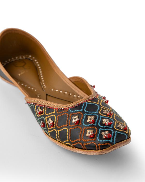 Night Owl : Juttis