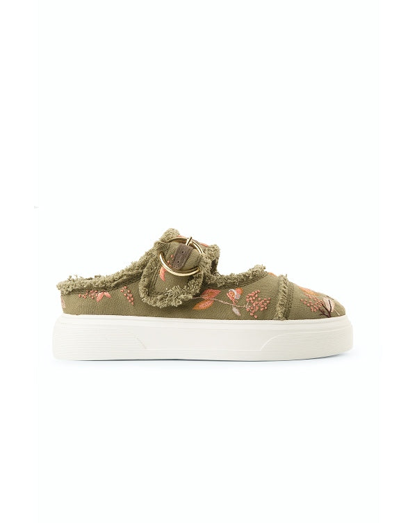Olive Branch : Closed Toe Sandals