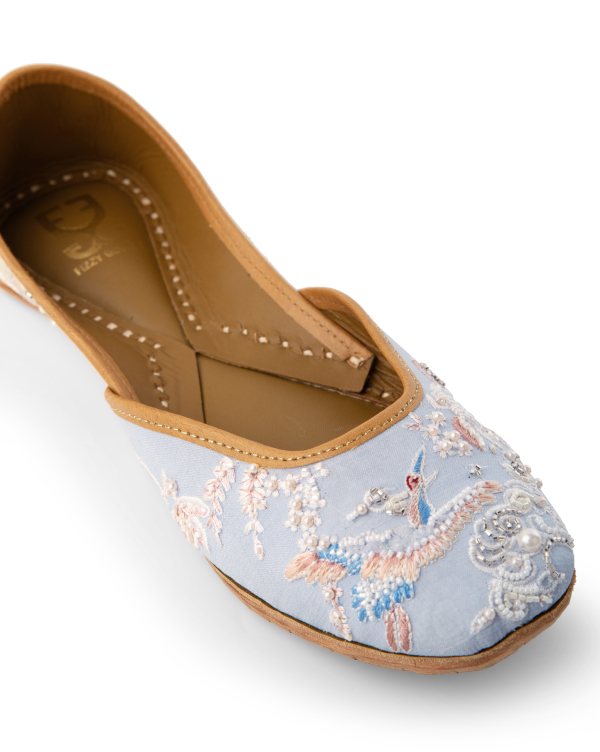 Something Blue : Juttis