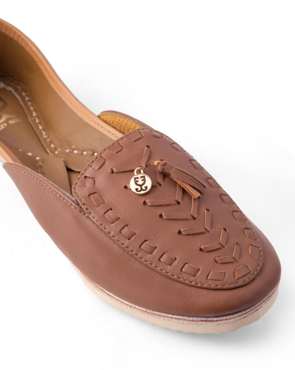 Tan & Tassel : Loafers