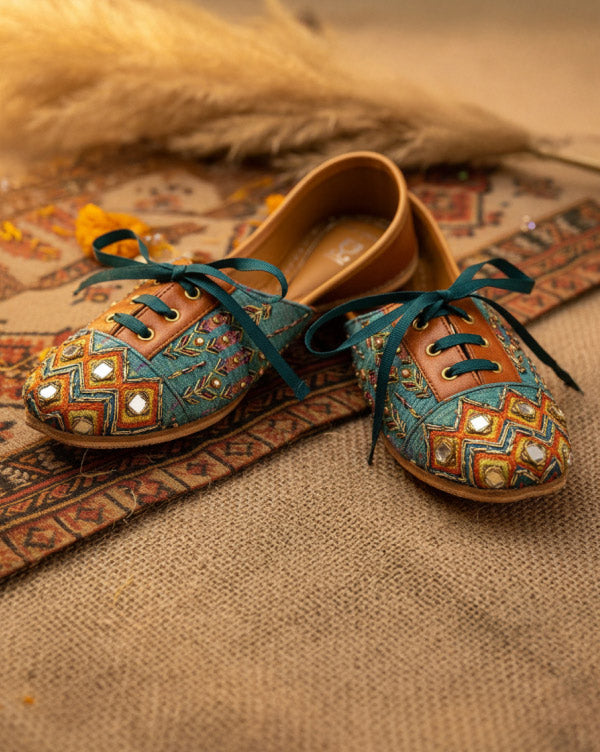 Bazaar Afternoon : Sneakers - Payal Singhal x Fizzy Goblet