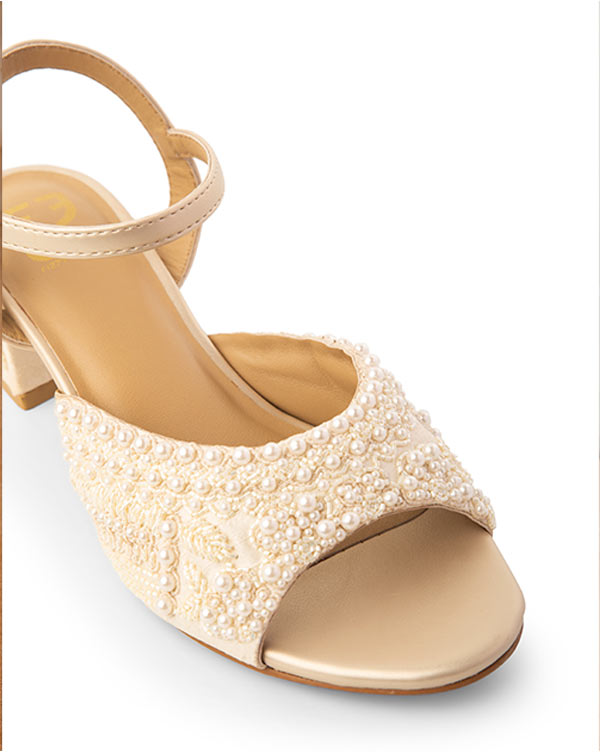 Pearls On The Floor : Sandal Heels