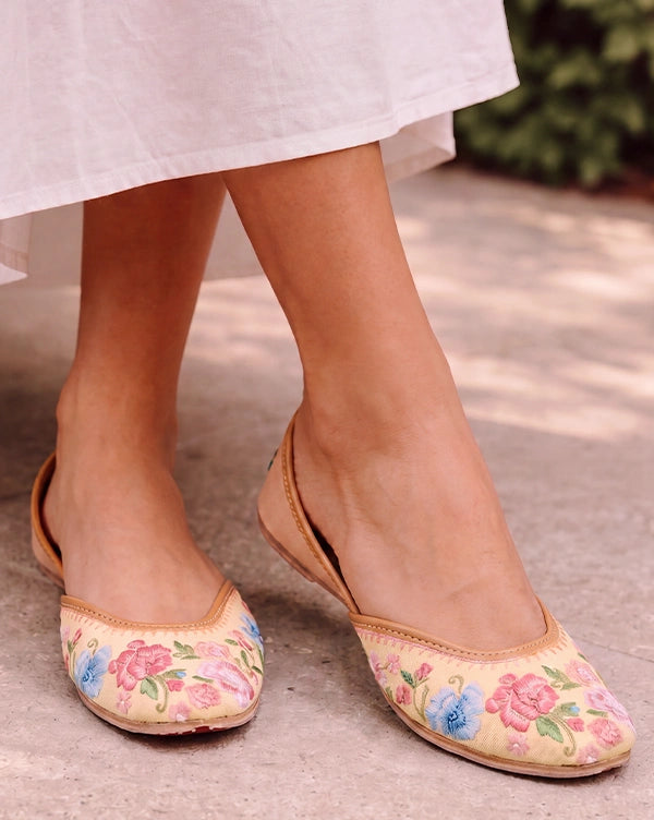 Pollen in Love : Juttis - Yellow - Handcrafted - Fizzy Goblet