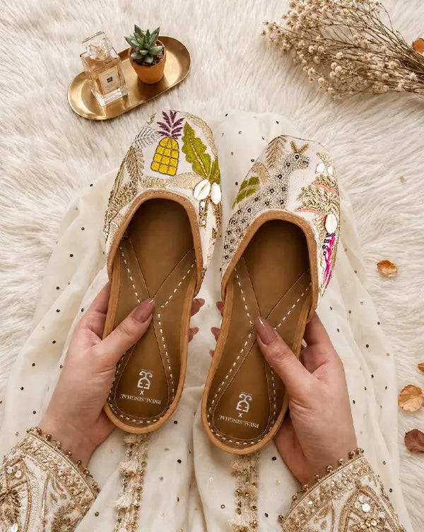 Shell Yeah : Juttis - Payal Singhal X Fizzy Goblet - Fizzy Goblet - Indian 
