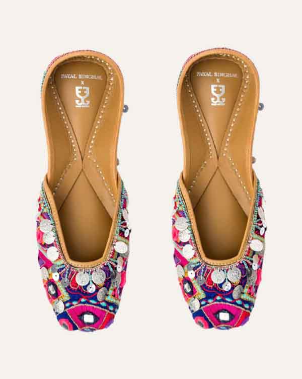 Bohemian Romance : Juttis - Payal Singhal X Fizzy Goblet