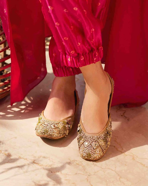 Seeker of Magic : Juttis - Payal Singhal X Fizzy Goblet