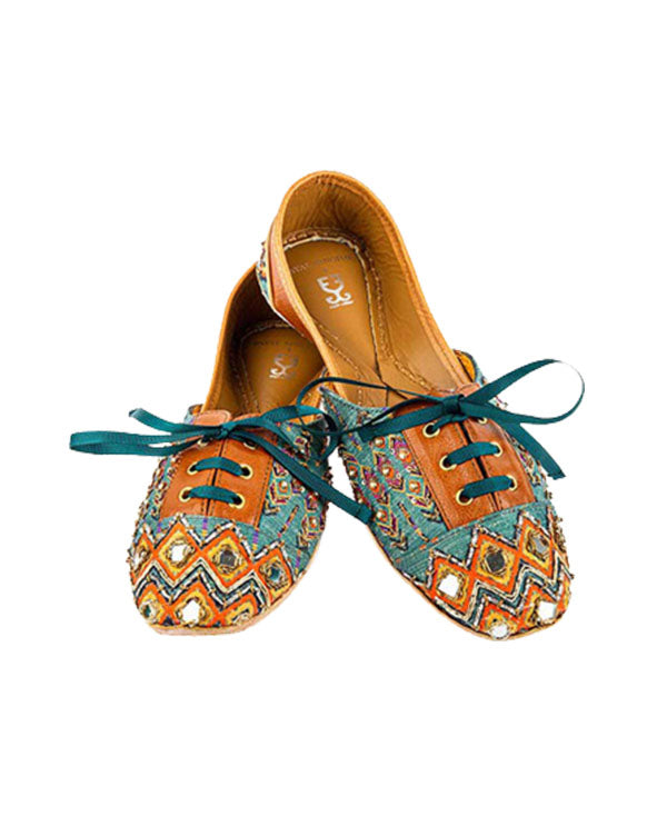 Bazaar Afternoon : Sneakers - Payal Singhal x Fizzy Goblet