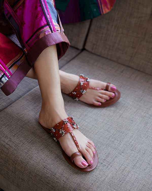 Buy Black Flat Sandals for Women by SHEZONE Online | Ajio.com