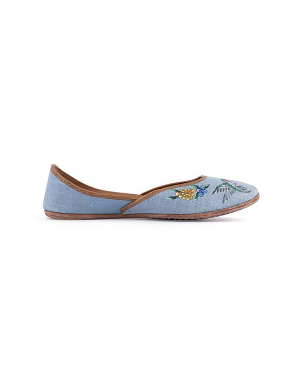 Like A Free Bird : Juttis
